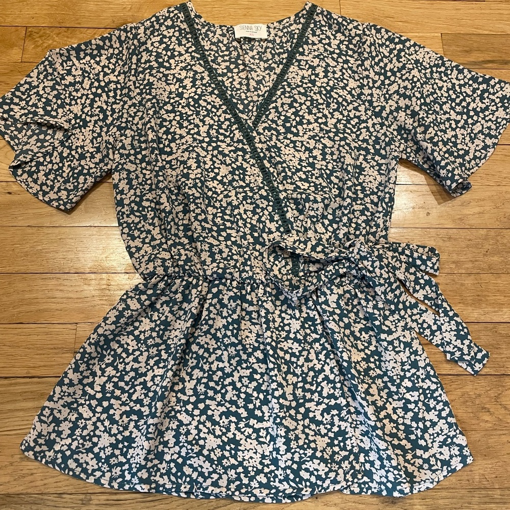 Sienna Sky Blue and White Flower Blouse